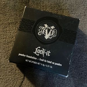 Kat Von D Lock-It Powder Foundation in Fair 105 BNIB